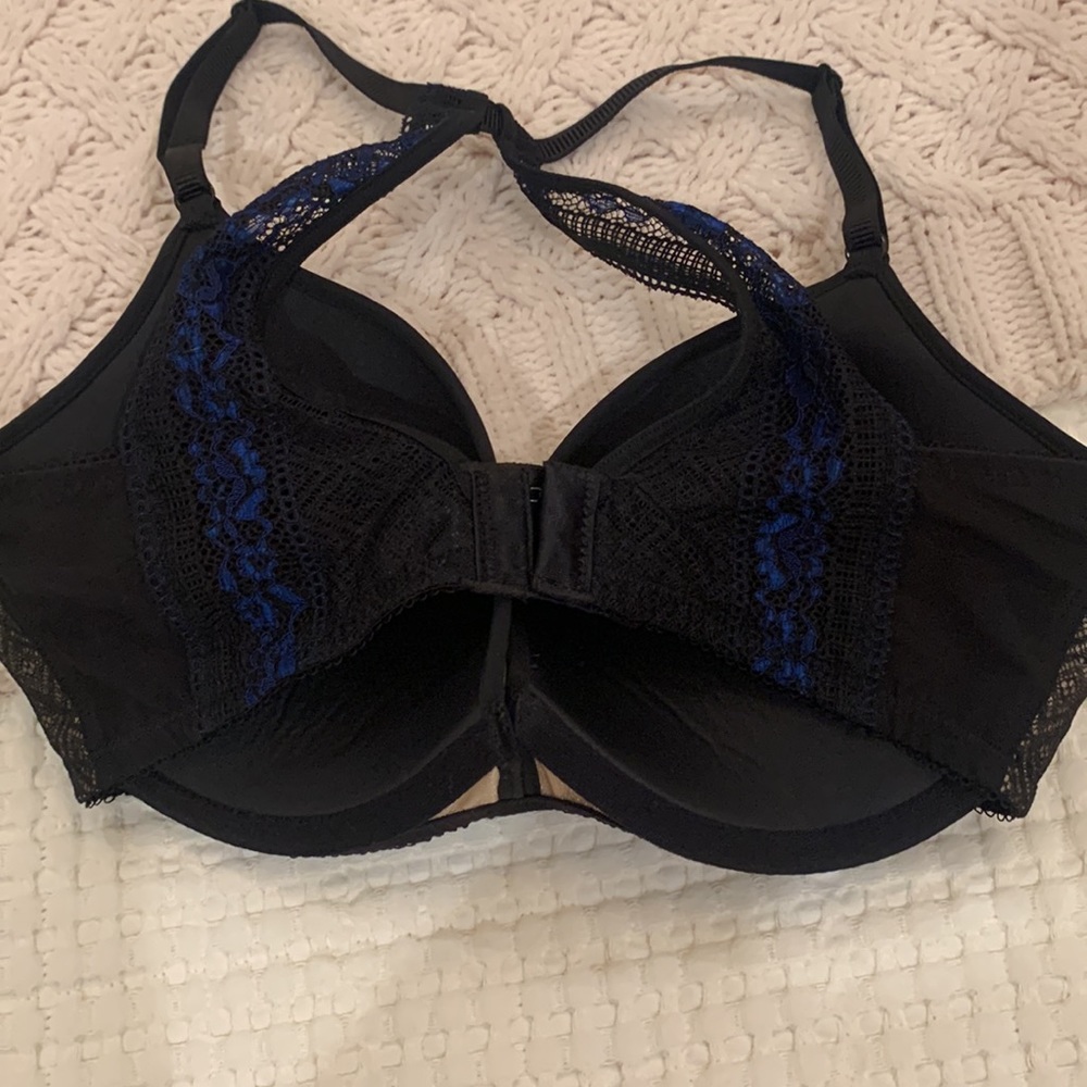 Women’s bra - Picture 2 of 3